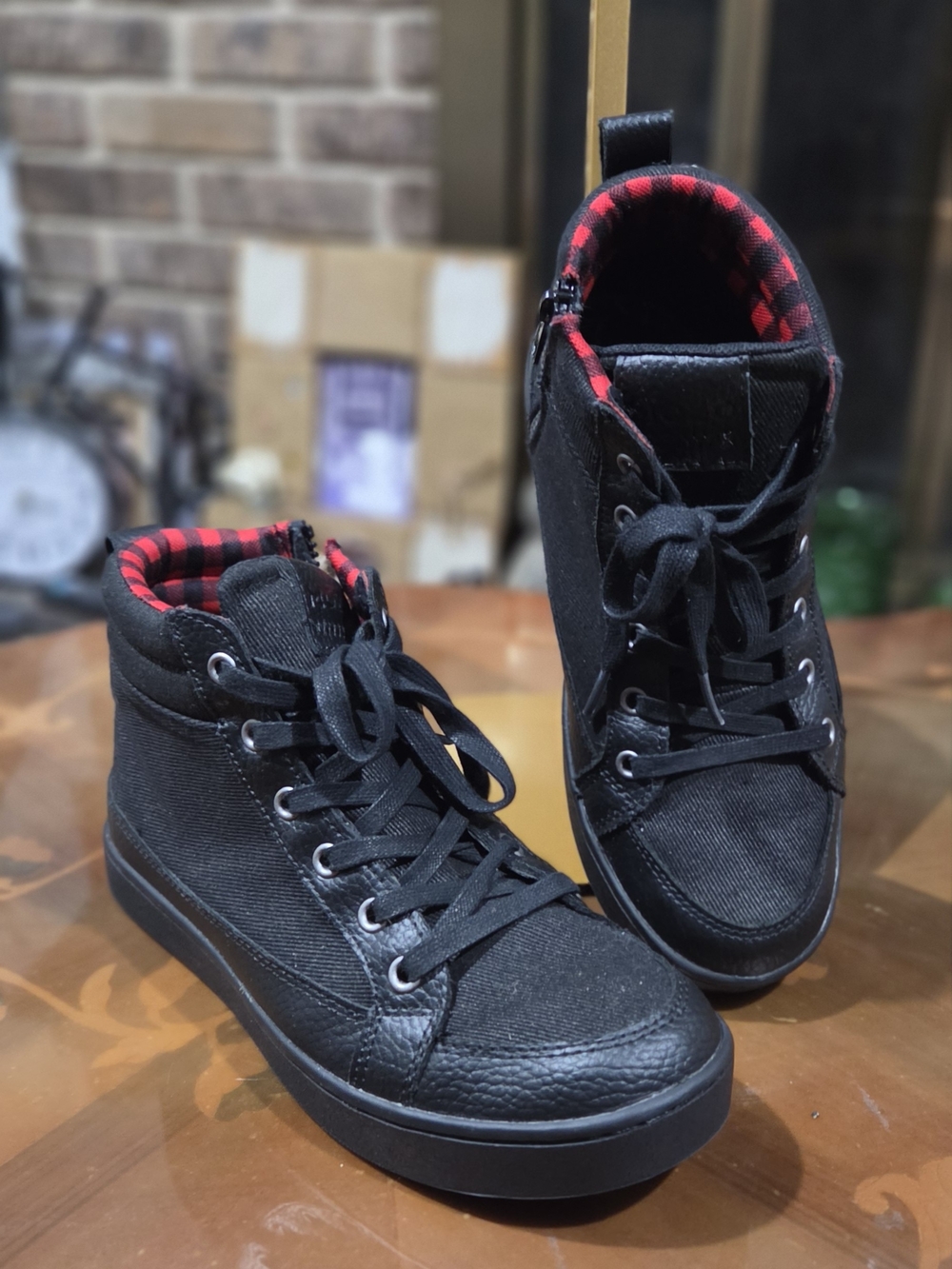 MOZO Padma Women's High-Top Work Sneakers